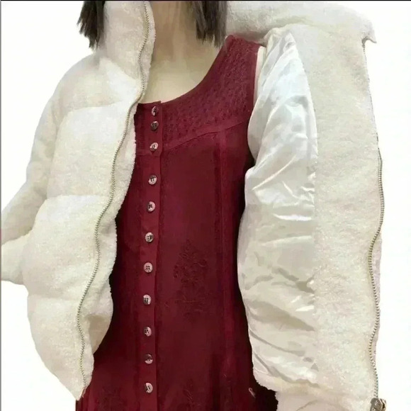 NEW IVORY TEDDY BEAR PUFFER COAT. JUICY CO… - Picture 3 of 16